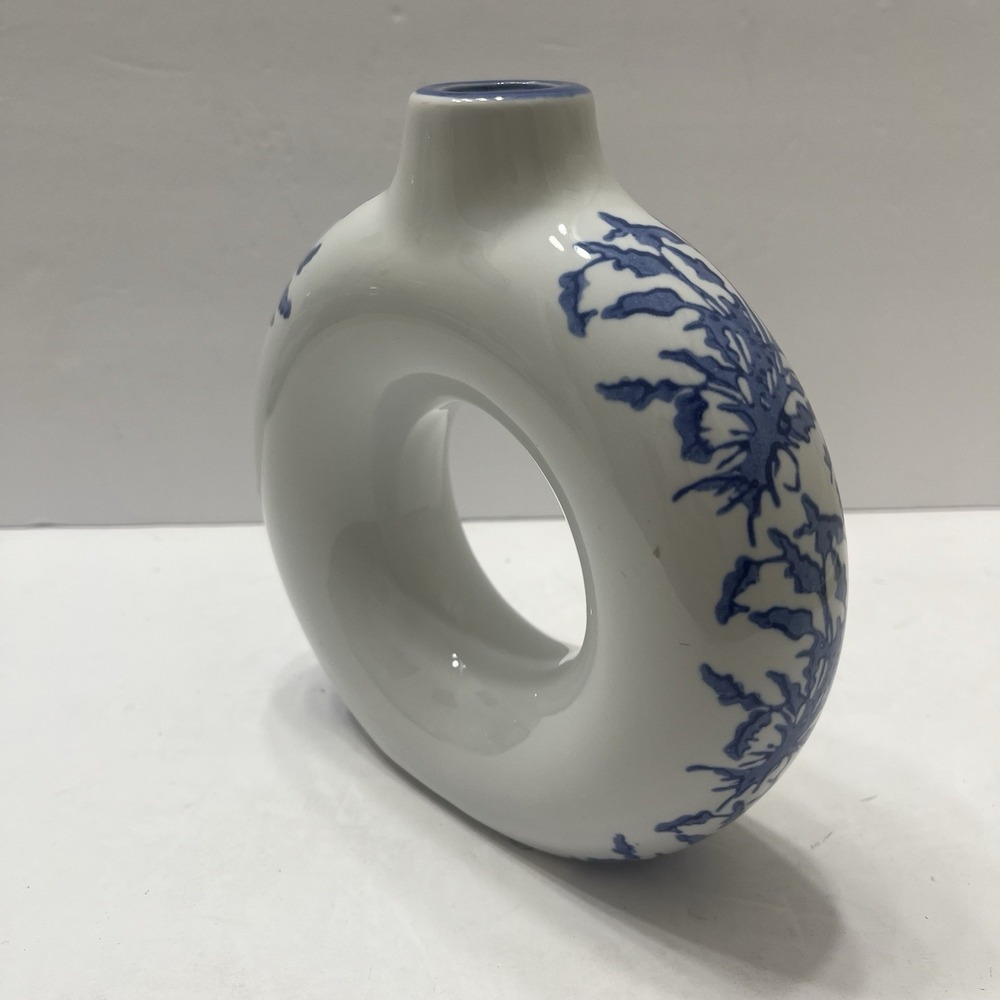 White Blue Ceramic Donut Shaped Vase/Candle Holder Floral 7x6.5"